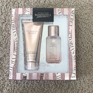 Victoria’s Secret Bombshell Seduction Set